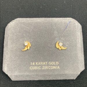 14K Gold Cubic Zirconia Vintage  Leaf Earrings  No box